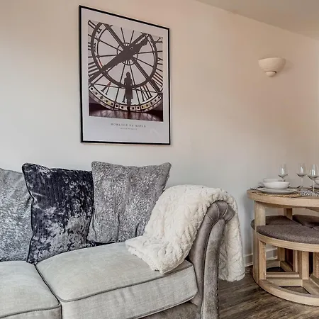 J Quarter 1br - Free Parking - One Apartament